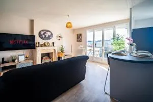 Le Châteaubriand - Parking - Netflix - 圣阿韦尔坦