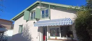 la cabane au fond du jardin - Arignac