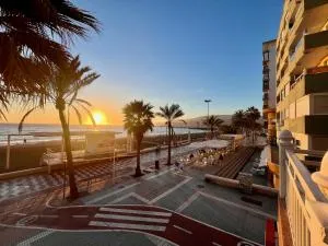 Apartamento Céntrico y en Primera linea de la playa - Wifi - El Jaúl