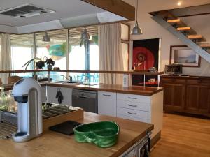 Villas Wooden house with indoor pool : photos des chambres