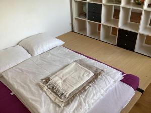 Villas Wooden house with indoor pool : photos des chambres