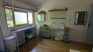 Villas Wooden house with indoor pool : photos des chambres