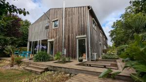 Villas Wooden house with indoor pool : photos des chambres