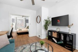 Private 2 Storey Home with 3BR-2BA by Queen West