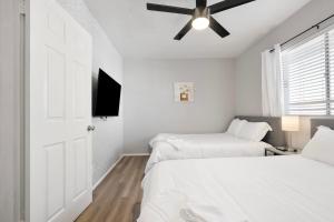 Modern 2B1B Hideaway in Old Town