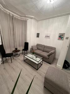 Millais Road 3 bedroom flat
