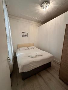 Millais Road 3 bedroom flat