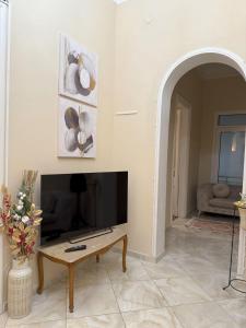 Neoclassical Royal Palace next to Acropolis