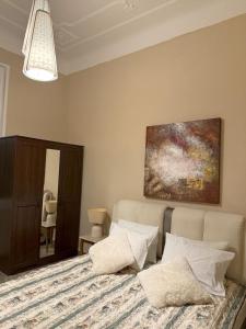 Neoclassical Royal Palace next to Acropolis