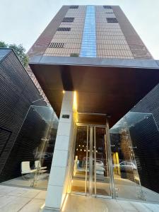 GIAX Tower Premium Modern Milanese Flat with Gym Pool view & Box