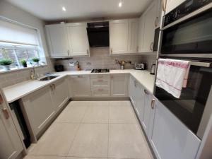 Hebden - Spacious Home - Garden - Free Parking