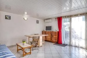 Appartement 2 pièces, plain-pied, équipé, avec parking, Minimum 3 nuits - Boujan-sur-Libron