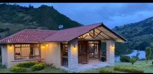 Cabaña vista al río - Azoguez