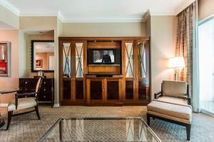 MGM Signature 1BR with Balcony 08714