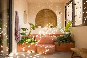 NOA by DW - 洛伊萨