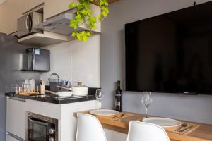 Wonder 605 · Studio Éden | Consulado Americano