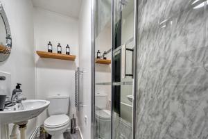 Central Nottingham 3 bed house with Driveway