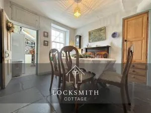 The Old Locksmith Cottage - Soutergate