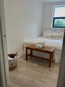 Flat to chill Adult Only