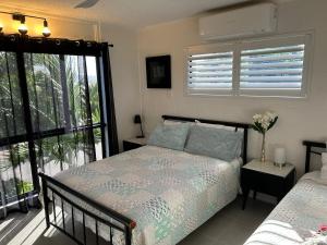 Stylish unit convenient location