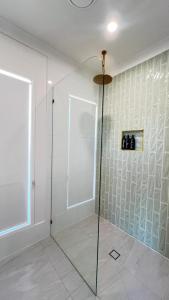 Coastal Escape Watch Horses Pass Walk to Beach