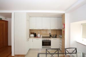 Quiet Prince Apartments