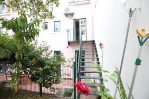 Quiet Prince Apartments