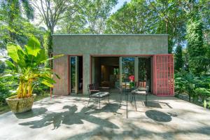 REFUGIO Nature meets Luxury