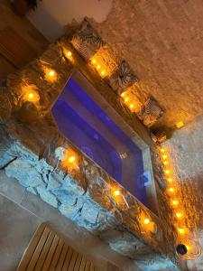 Appartements I pozzi jacuzzi furiani love room haute corse : photos des chambres