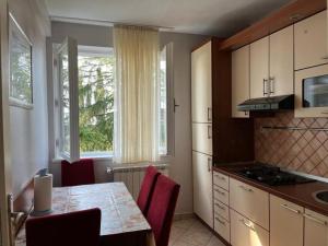 Apartments with a parking space Lovran, Opatija - 23702