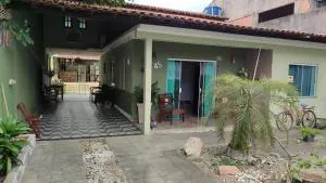 Casa no centro de Araruama com piscina - Regamê