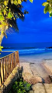 7 Waves Hotel