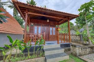 Phòng Giường Đôi Có Sân Trong (Double Room with Patio)