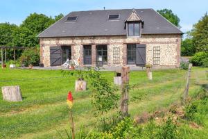 Charmante Maison à Fort-Moville avec Terrasse Privée