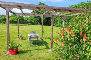 Charmante Maison à Fort-Moville avec Terrasse Privée