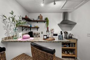 Luxury Zen Den with heated pool just off Siesta Key