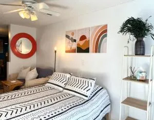 Oesta Palma's Guest House with BBQ & Beach Gear Near Downtown WBP - Cloud Lake