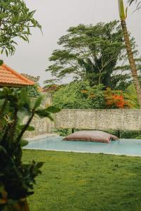 Tropical Villa Indah - Private Jungle Oasis with Pool & Views