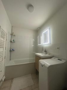 Appartements Charmant Duplex Bordeaux - Place de Parking Privee - Tram : photos des chambres