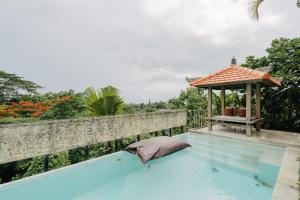 Tropical Villa Indah - Private Jungle Oasis with Pool & Views