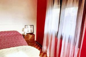 Welcoming House with Sea View in Corme-Porto