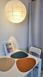 The Cozy Hub Studio with Wifi Near Eastwood City