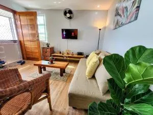 Cabin in the Sky Tagaytay by Cyndi - Amadeo