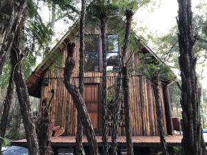 Cabana aconchegante em meio à natureza