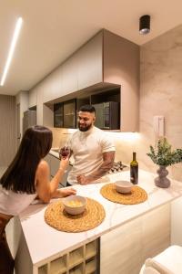 Luxury penthouse with Jacuzzi and AC, North Medellin