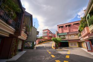 Victoria Court North Edsa