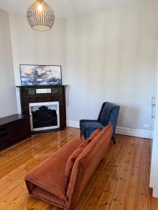 1920s Local Heritage Character home Rangatira 3 bedroom, 2 living room family home