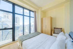 StayHere 3BR Penthouse Knightsbridge Makati