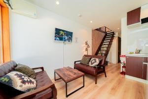Coffee Style 4ppl 2-story House