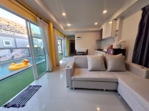 Wow Hua-Hin Pool Villa from beach 4km